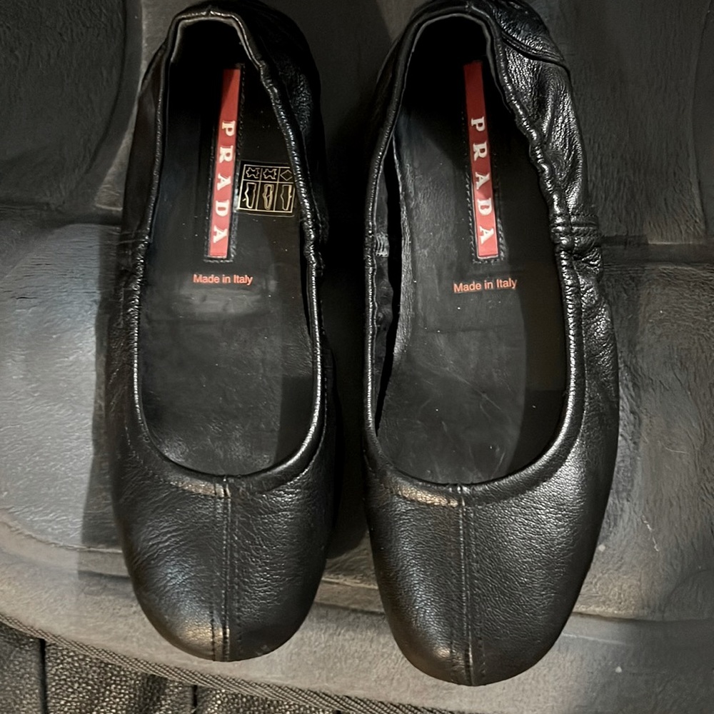 Ballerina Prada autentic , size 35 . Nice and beautiful.